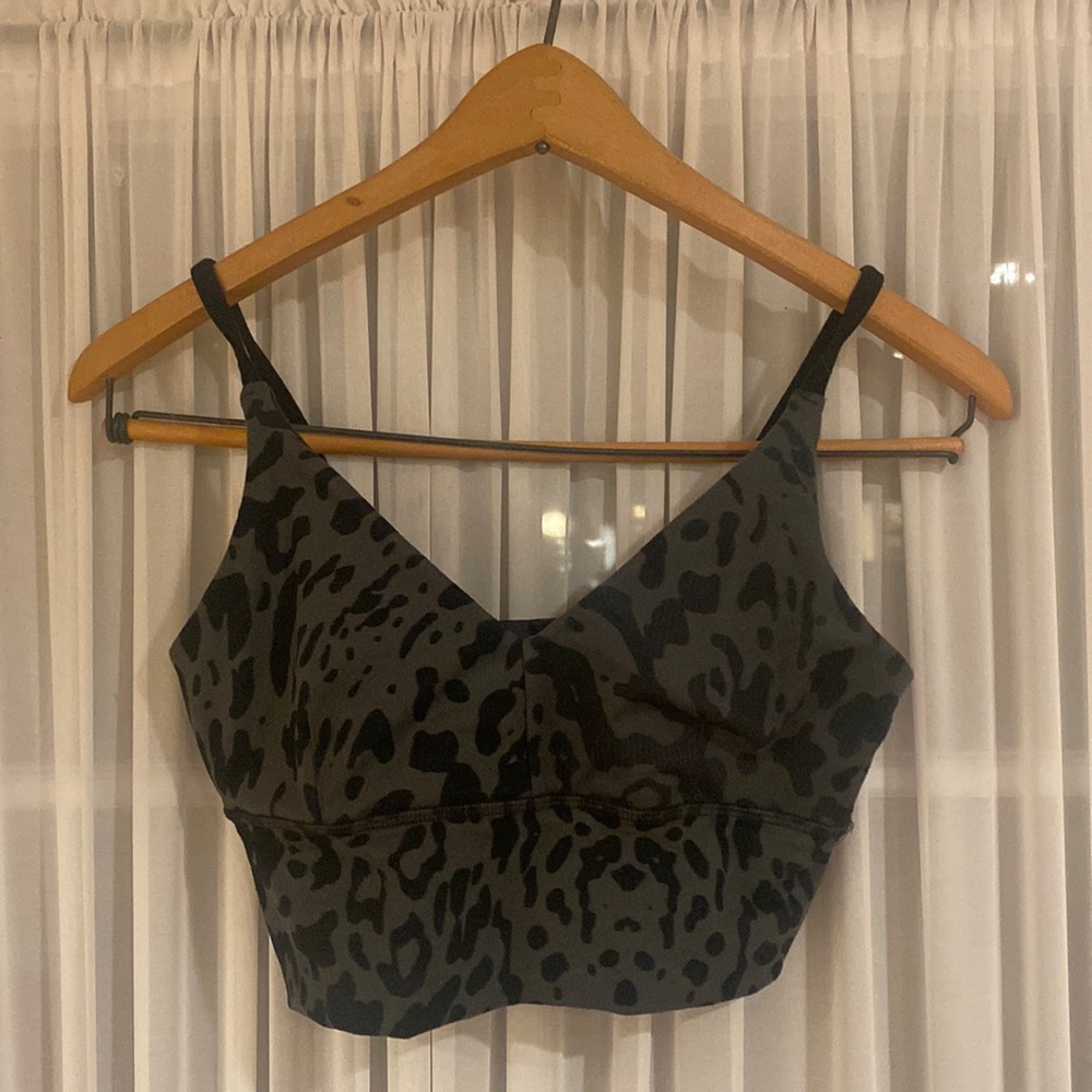 lululemon sports bra